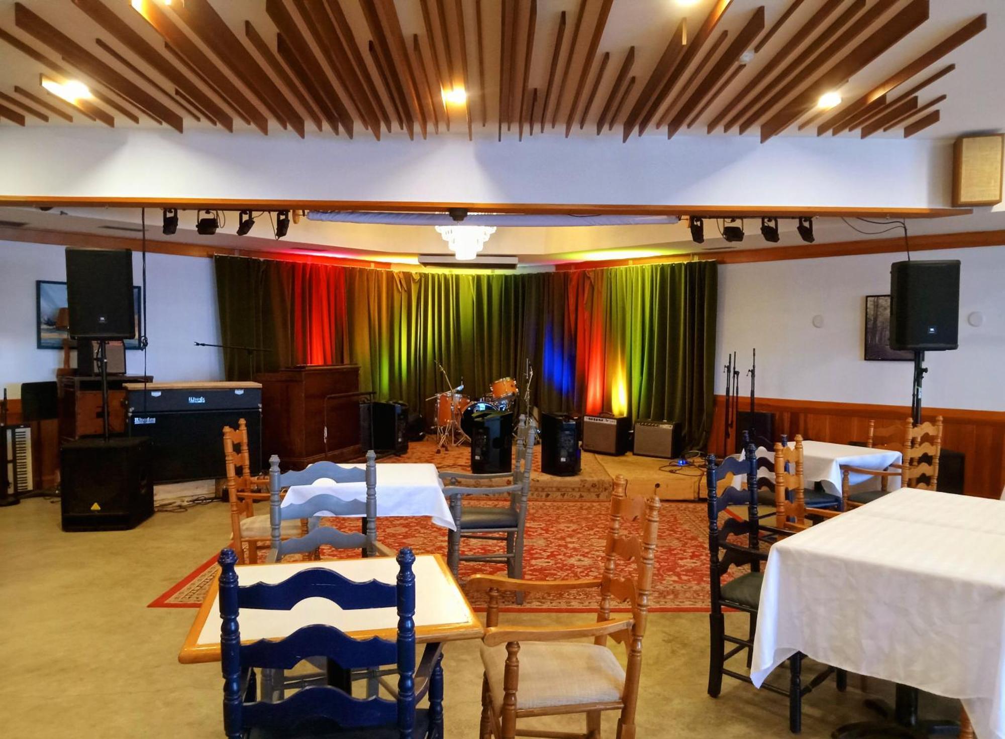 Hotel Wolfe Island Marysville Экстерьер фото
